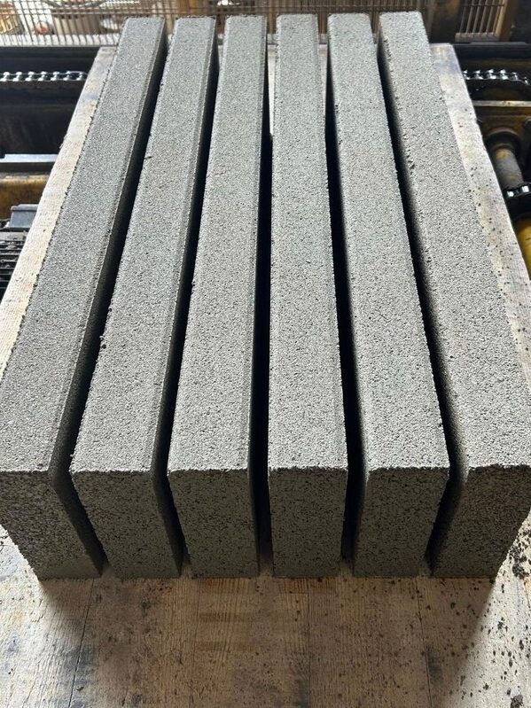 Betonski rubnjak 6x20x75 cm za obrubljivanje staza i dvorišta